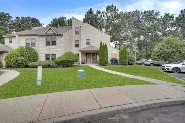 310 Owls Nest Court, Jackson, NJ 08527