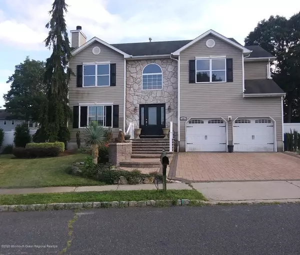 32 Jacob Drive, Howell, NJ 07731