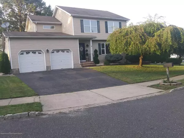 31 Jacob Drive, Howell, NJ 07731