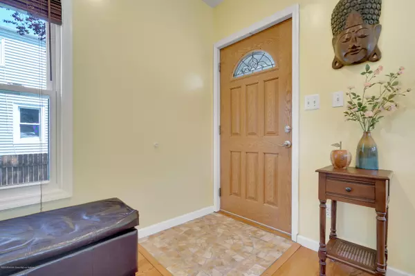 North Middletown, NJ 07748,711 Monmouth Parkway