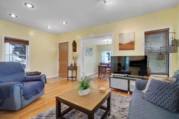 North Middletown, NJ 07748,711 Monmouth Parkway