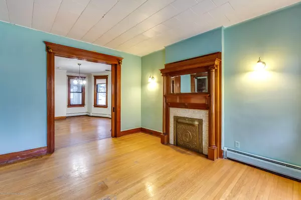 Orange, NJ 07050,142 N Essex Avenue