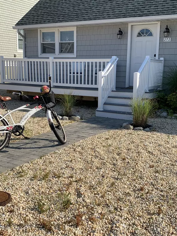 Surf City, NJ 08008,272 N 10th Street