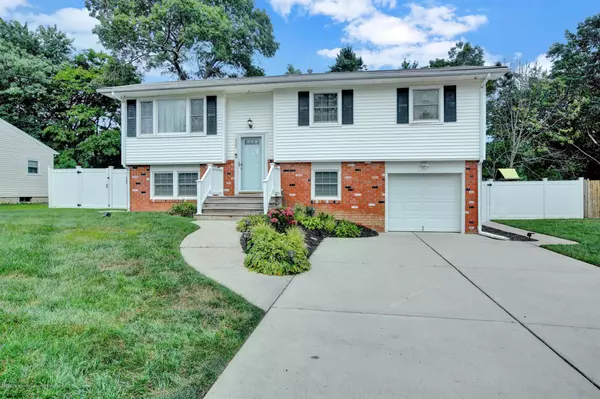 623 Fawn Drive, Toms River, NJ 08753