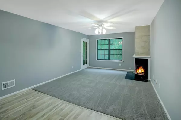 Helmetta, NJ 08828,506 Chester Court