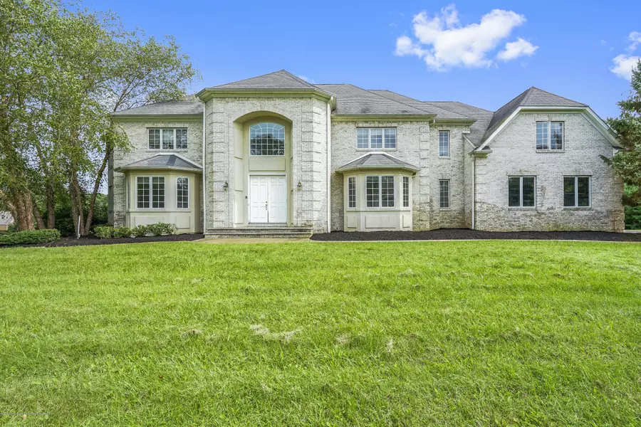 7 Maple Leaf Drive, Holmdel, NJ 07733