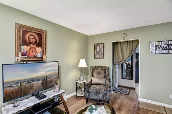 East Brunswick, NJ 08816,26 Old Stage Road