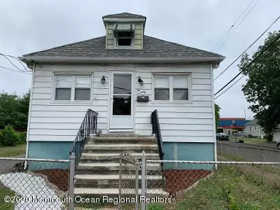 Keyport, NJ 07735,206 Luppatatong Avenue