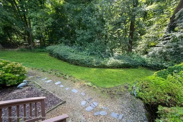 Holmdel, NJ 07733,14 Huntley Road