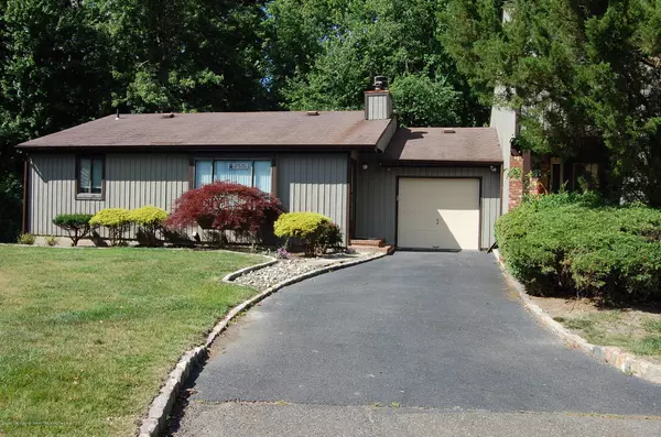 Matawan, NJ 07747,77 Letts Court #168