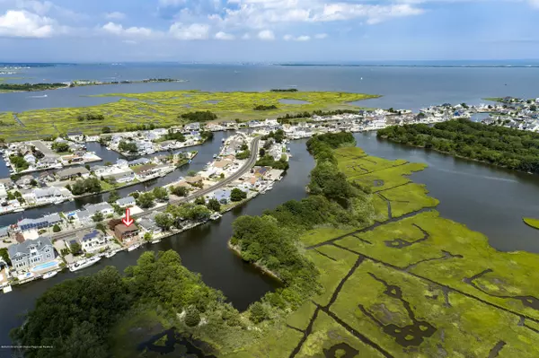 Lanoka Harbor, NJ 08734,1047 Laurel Boulevard