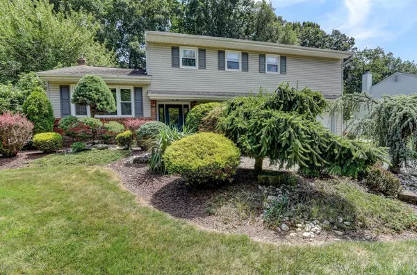 Manalapan, NJ 07726,10 Appomattox Drive