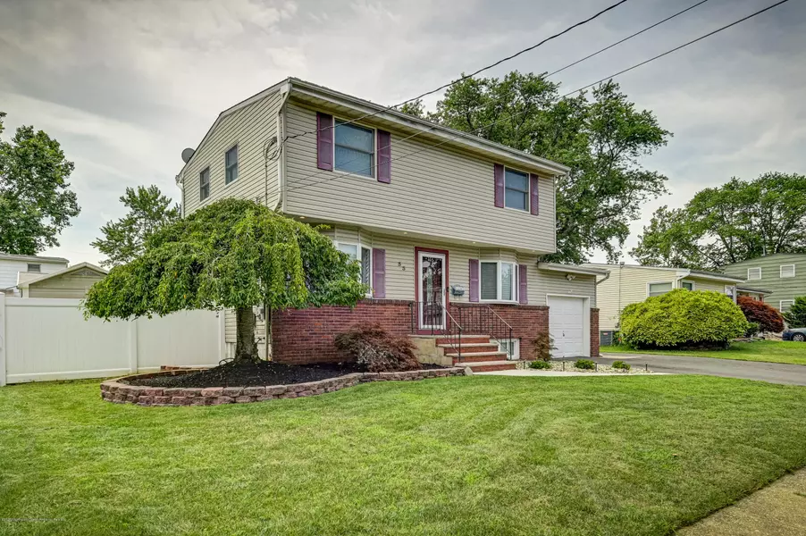 33 Bucknell Drive, Hazlet, NJ 07730