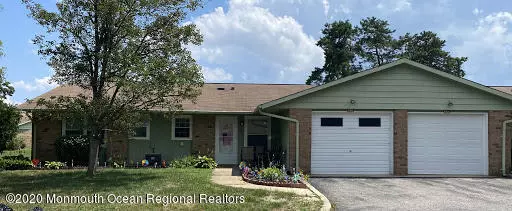 56 Buckingham Drive, Manchester, NJ 08759