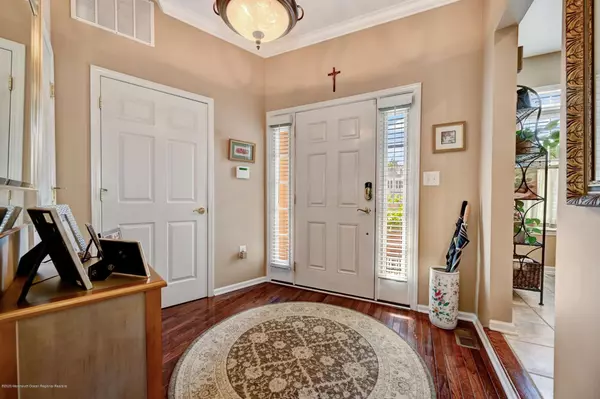 Aberdeen, NJ 07747,3 W Aspen Way