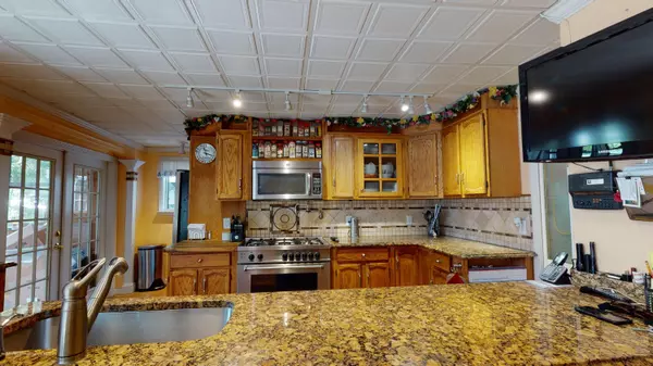 Lanoka Harbor, NJ 08734,207 Laurel Boulevard