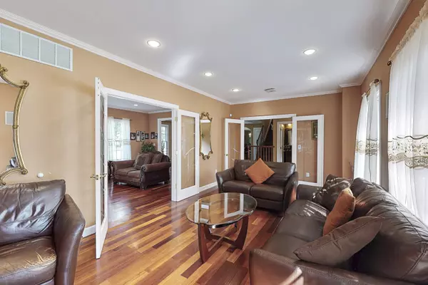 Ocean Twp, NJ 07712,1 Arbor Way