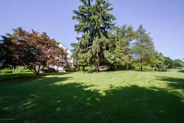 Rumson, NJ 07760,43 Buena Vista Avenue