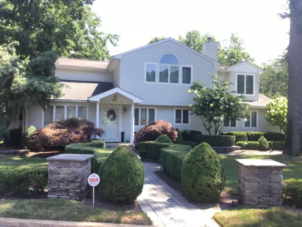 165 Chatham Avenue, Oakhurst, NJ 07755