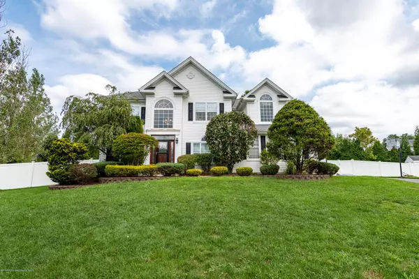 12 Churchill Court, Jackson, NJ 08527