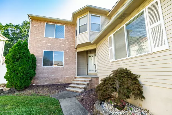 Matawan, NJ 07747,71 Ortley Court