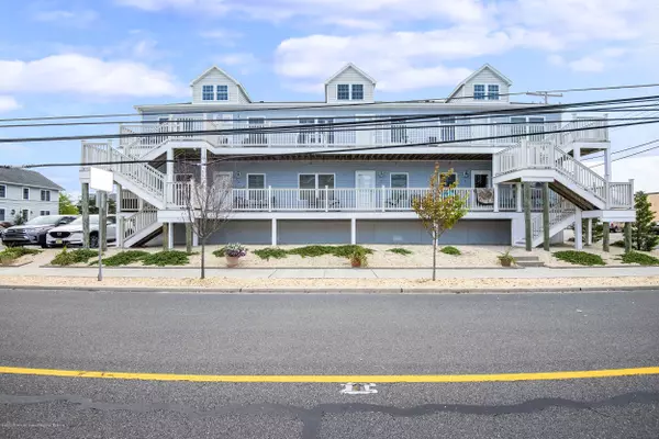 Ortley Beach, NJ 08751,2033 Grand Central Avenue #4