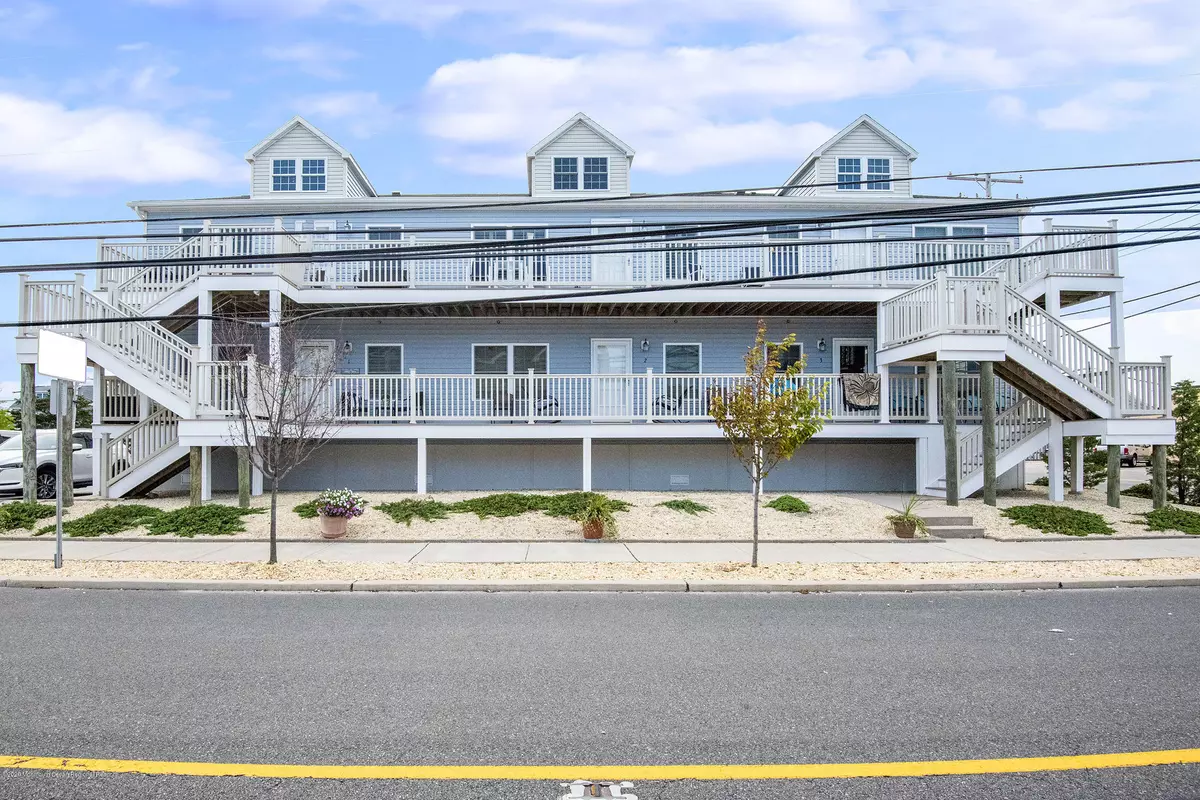 Ortley Beach, NJ 08751,2033 Grand Central Avenue #4