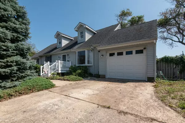 Lanoka Harbor, NJ 08734,1051 Laurel Boulevard