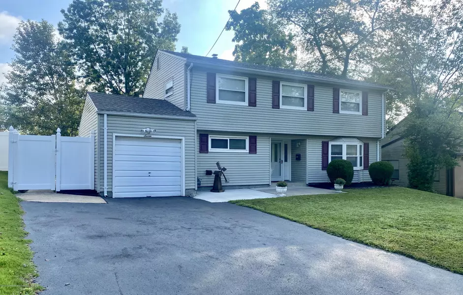 7 Beverly Drive, Old Bridge, NJ 08857