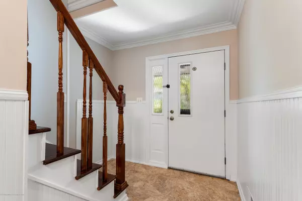 Matawan, NJ 07747,28 Arrowsmith Court