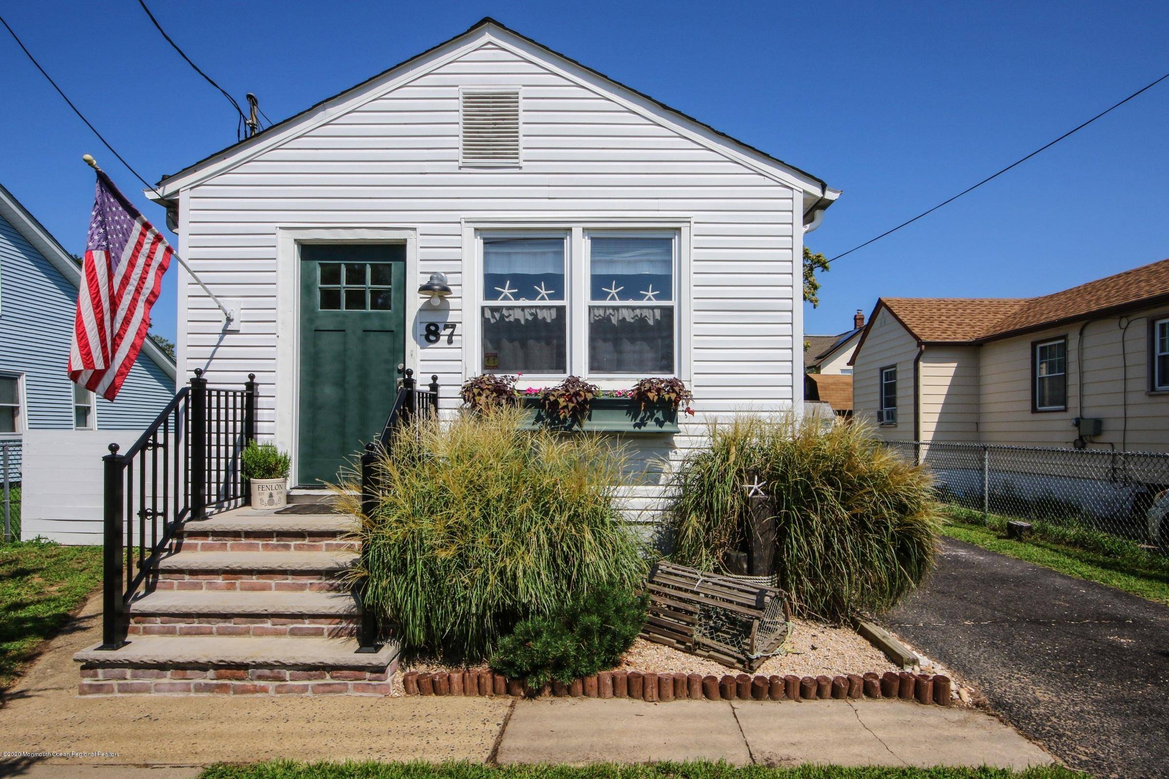 87 Maplewood Avenue, Keansburg, NJ 07734