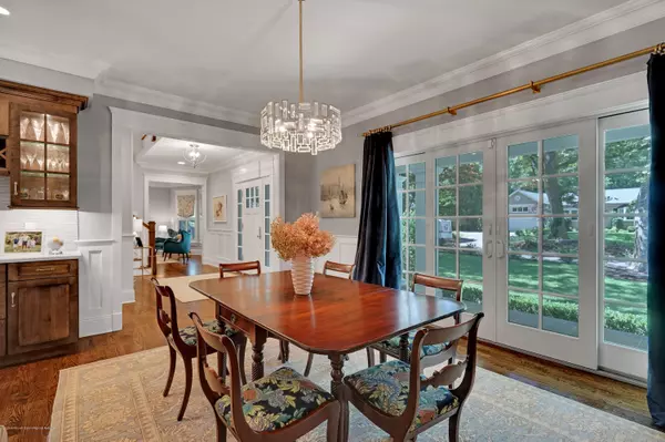 Rumson, NJ 07760,36 Robin Road