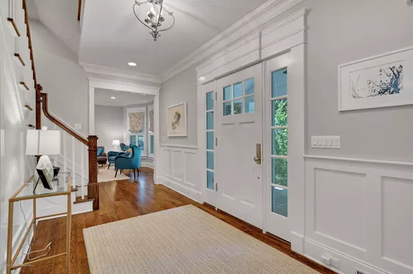 Rumson, NJ 07760,36 Robin Road