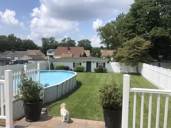 25 Campbell Drive, Parlin, NJ 08859