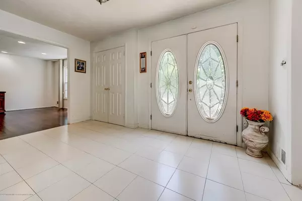 Morganville, NJ 07751,6 Vista Drive