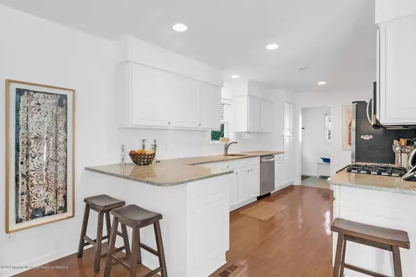 Fair Haven, NJ 07704,12 Elm Place