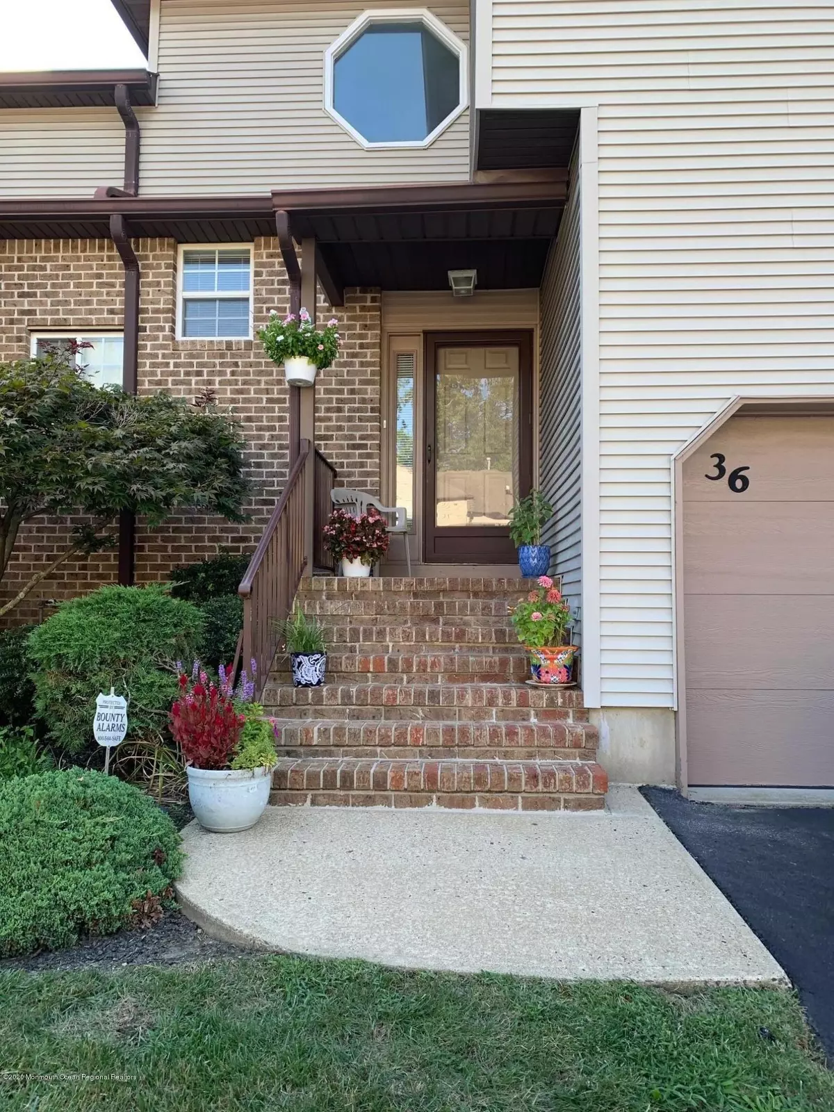 Manalapan, NJ 07726,36 Atrium Way