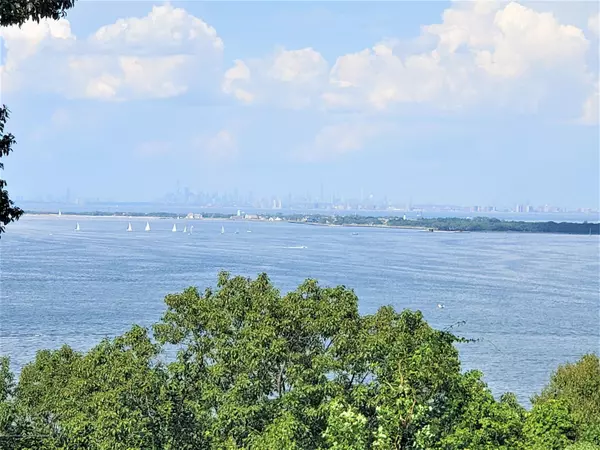 Atlantic Highlands, NJ 07716,318 Ocean Boulevard