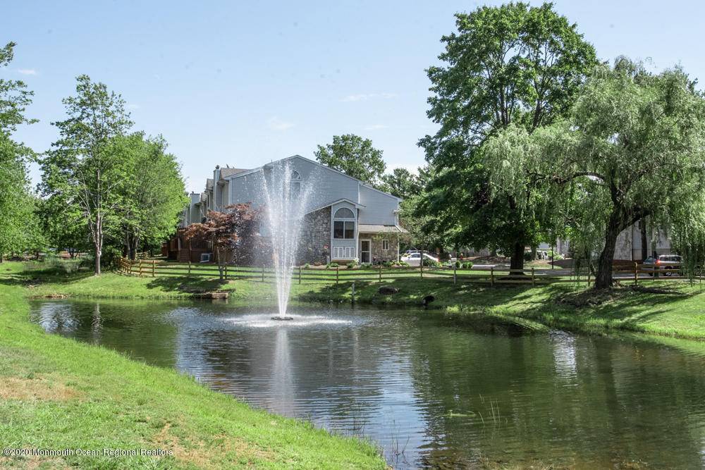 Laurence Harbor, NJ 08879,17 Linbrook Drive #30