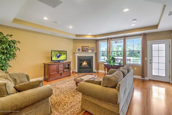 Farmingdale, NJ 07727,35 E Bosworth Boulevard