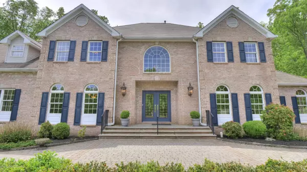 Millstone, NJ 08510,15 Molsbury Lane