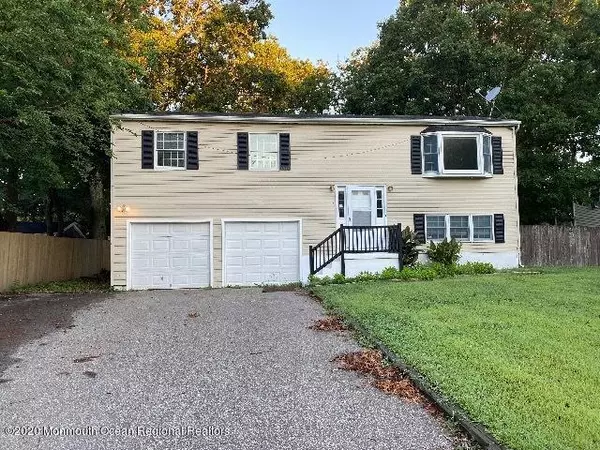 46 Pine Tree, Bayville, NJ 08721