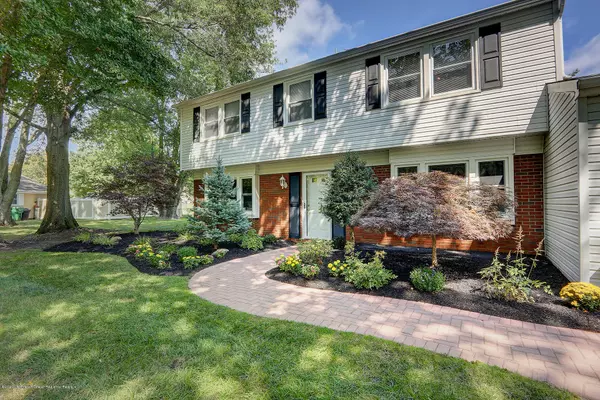 Marlboro, NJ 07746,12 Hill Circle
