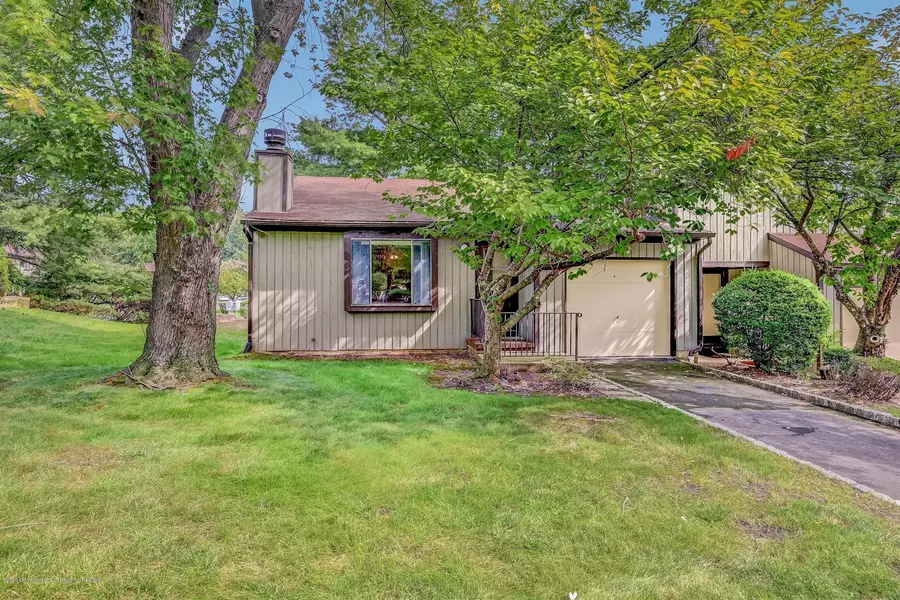 24 Arrowsmith Court, Matawan, NJ 07747