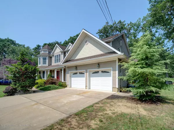 Spotswood, NJ 08884,52 New York Avenue