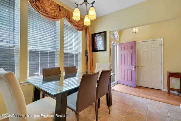 Aberdeen, NJ 07747,26 W Aspen Way