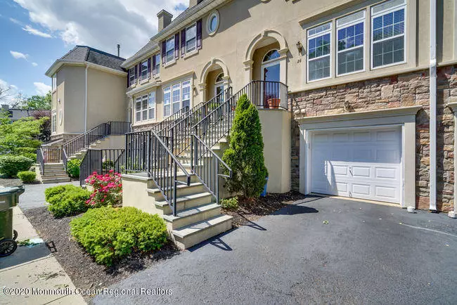 Aberdeen, NJ 07747,26 W Aspen Way