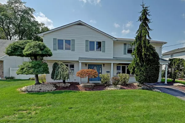 36 Galway Drive, Hazlet, NJ 07730