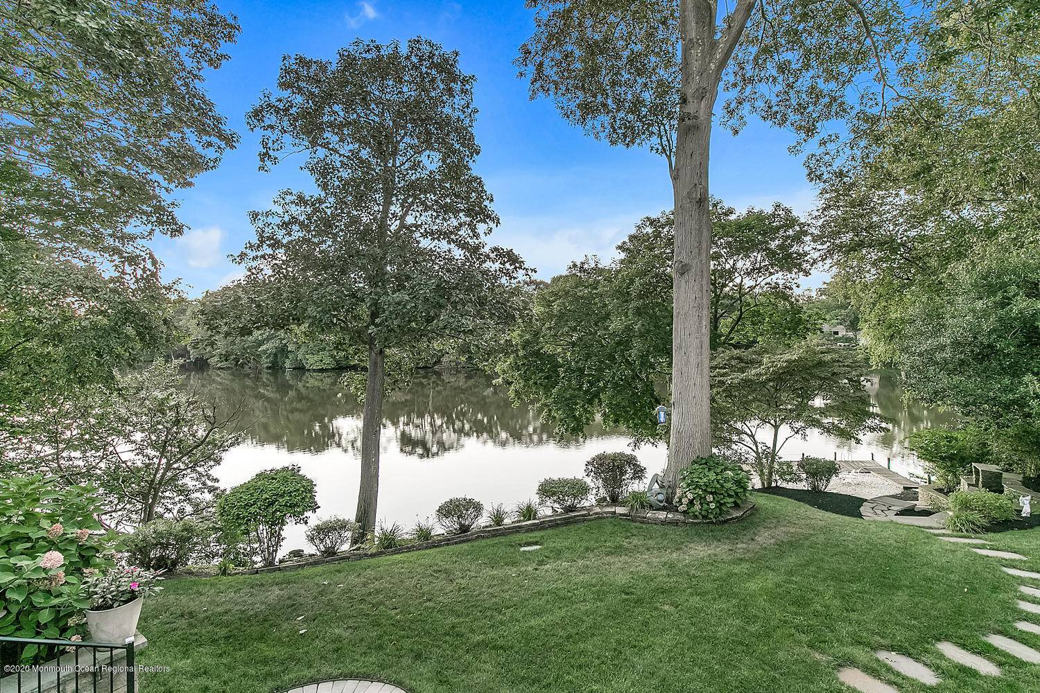 Red Bank, NJ 07701,100 Applegate Street
