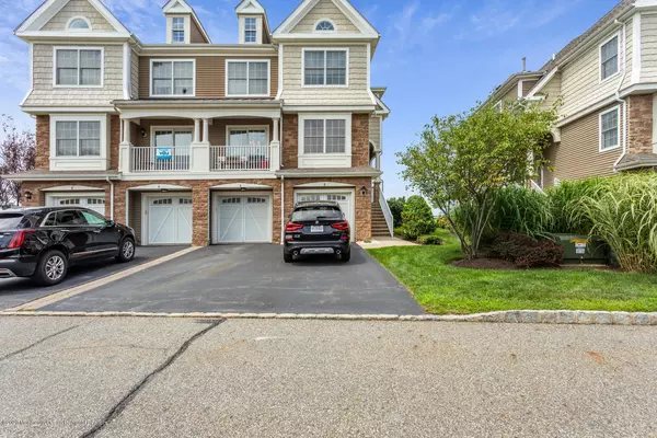 South Amboy, NJ 08879,6 Raritan Reach Road #3